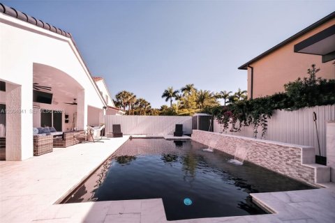 Купить виллу или дом в Майами, Флорида 3 спальни, 150.69м2, № 2074392 - фото 12