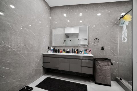 Купить виллу или дом в Майами, Флорида 3 спальни, 150.69м2, № 2074392 - фото 26