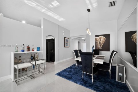 Купить виллу или дом в Майами, Флорида 3 спальни, 150.69м2, № 2074392 - фото 16