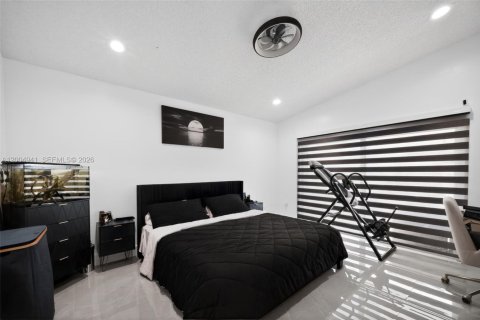 Купить виллу или дом в Майами, Флорида 3 спальни, 150.69м2, № 2074392 - фото 23