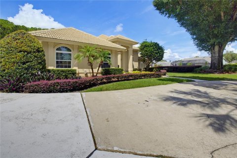 Villa ou maison à vendre à Lake Mary, Floride: 4 chambres, 289.48 m2 № 2353516 - photo 2