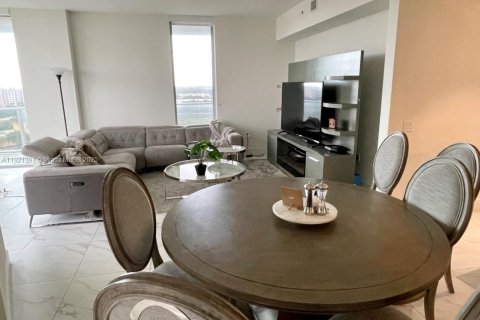 Купить кондоминиум в Санрайз, Флорида 3 спальни, 120.49м2, № 1975459 - фото 8