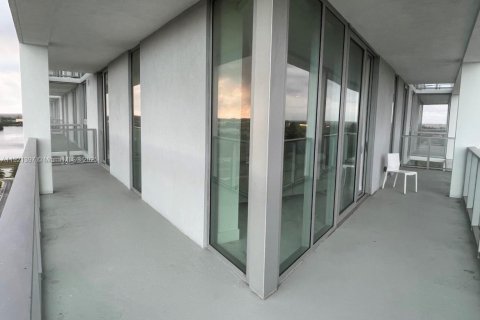 Купить кондоминиум в Санрайз, Флорида 3 спальни, 120.49м2, № 1975459 - фото 2