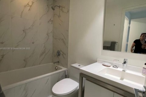 Купить кондоминиум в Санрайз, Флорида 3 спальни, 120.49м2, № 1975459 - фото 27