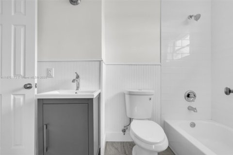 Adosado en alquiler en Miami, Florida, 3 dormitorios, 123.1 m2 № 1928120 - foto 19
