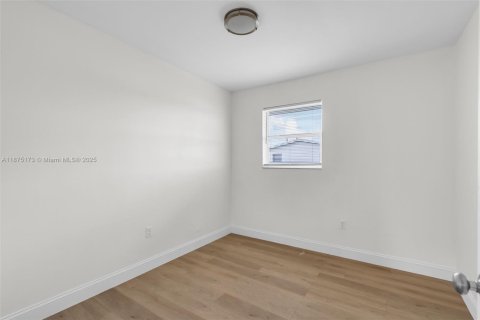 Adosado en alquiler en Miami, Florida, 3 dormitorios, 123.1 m2 № 1928120 - foto 8