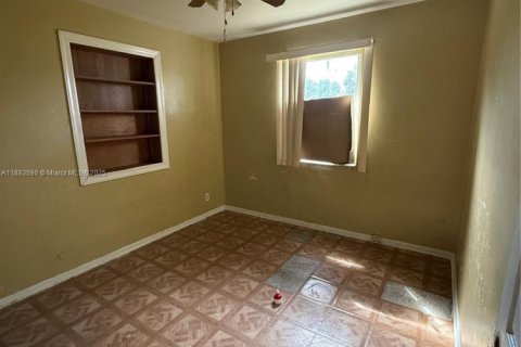 House in Riviera Beach, Florida 4 bedrooms, 157.93 sq.m. № 1929818 - photo 14