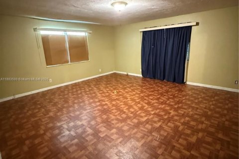 House in Riviera Beach, Florida 4 bedrooms, 157.93 sq.m. № 1929818 - photo 25
