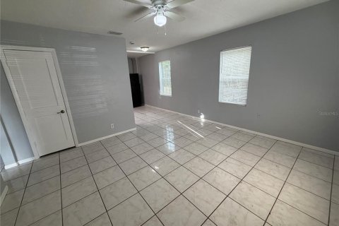 House in Bradenton, Florida 2 bedrooms, 72.84 sq.m. № 2277326 - photo 3