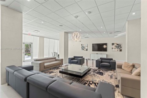 Condo in Hollywood, Florida, 1 bedroom  № 2041831 - photo 28