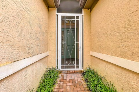 Casa en venta en Port St. Lucie, Florida, 3 dormitorios, 206.71 m2 № 2402034 - foto 5