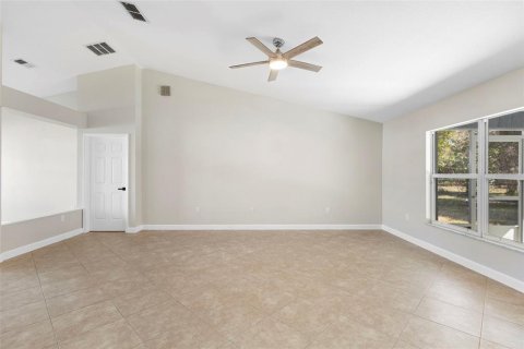 Villa ou maison à vendre à Deltona, Floride: 4 chambres, 189.71 m2 № 2149471 - photo 7