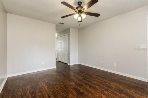 Villa ou maison à louer à Kissimmee, Floride: 4 chambres, 172.33 m2 № 2425236 - photo 10
