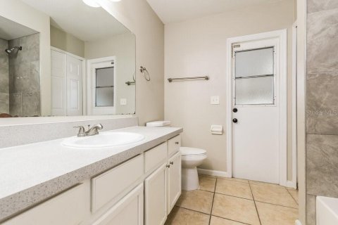 Villa ou maison à louer à Kissimmee, Floride: 4 chambres, 172.33 m2 № 2425236 - photo 15