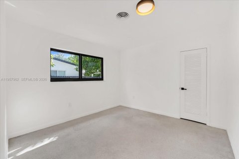 Villa ou maison à vendre à South Miami, Floride: 4 chambres, 247.96 m2 № 2025407 - photo 8