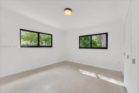 Villa ou maison à vendre à South Miami, Floride: 4 chambres, 247.96 m2 № 2025407 - photo 11
