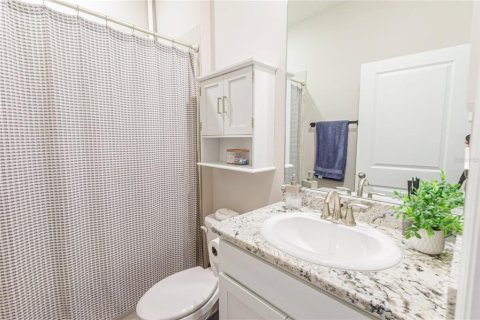 Villa ou maison à louer à Bradenton, Floride: 4 chambres, 191.01 m2 № 2412586 - photo 28