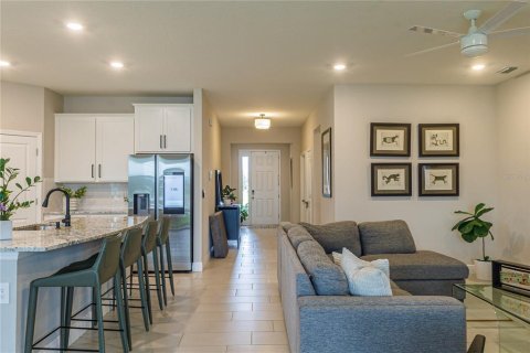 Villa ou maison à louer à Bradenton, Floride: 4 chambres, 191.01 m2 № 2412586 - photo 7