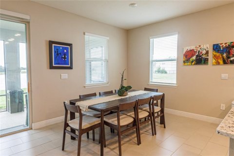 Villa ou maison à louer à Bradenton, Floride: 4 chambres, 191.01 m2 № 2412586 - photo 11