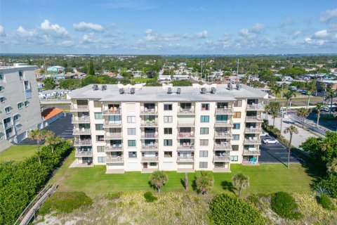 Condo in Cocoa Beach, Florida, 2 bedrooms  № 2355088 - photo 5