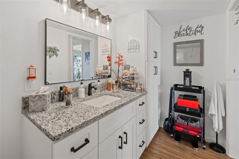 Condo in Cocoa Beach, Florida, 2 bedrooms  № 2355088 - photo 22