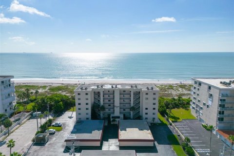 Condo in Cocoa Beach, Florida, 2 bedrooms  № 2355088