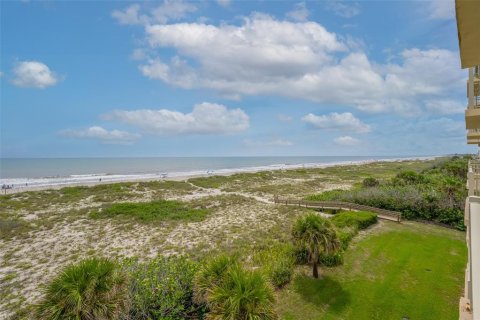 Condo in Cocoa Beach, Florida, 2 bedrooms  № 2355088 - photo 30