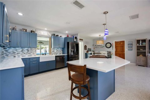 House in Bradenton, Florida 4 bedrooms, 223.24 sq.m. № 1910654 - photo 15
