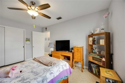 House in Bradenton, Florida 4 bedrooms, 223.24 sq.m. № 1910654 - photo 24