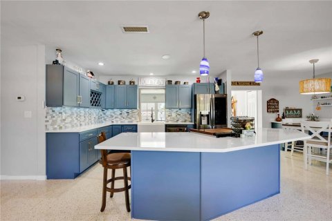 House in Bradenton, Florida 4 bedrooms, 223.24 sq.m. № 1910654 - photo 13