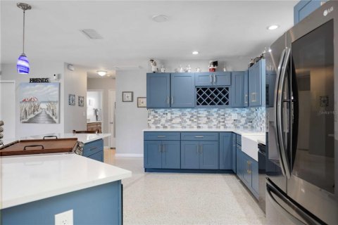 House in Bradenton, Florida 4 bedrooms, 223.24 sq.m. № 1910654 - photo 18