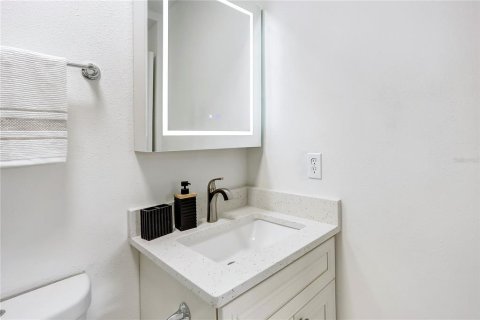 House in Orlando, Florida 3 bedrooms, 84.73 sq.m. № 1649690 - photo 11