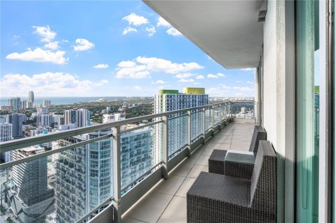 Condo in Miami, Florida, 2 bedrooms  № 1996025 - photo 24