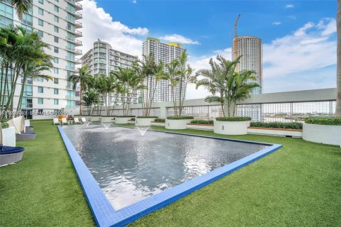 Condo in Miami, Florida, 2 bedrooms  № 1996025 - photo 28