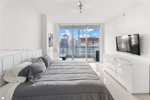 Condo in Miami, Florida, 2 bedrooms  № 1996025 - photo 12