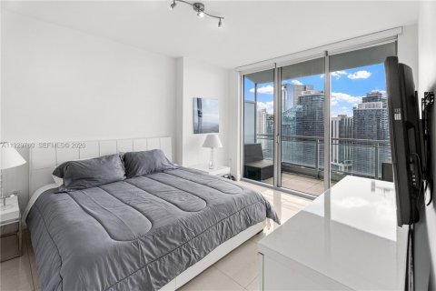 Condo in Miami, Florida, 2 bedrooms  № 1996025 - photo 11