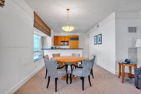 Copropriété à louer à Miami, Floride: 2 chambres, 167.32 m2 № 1985455 - photo 13