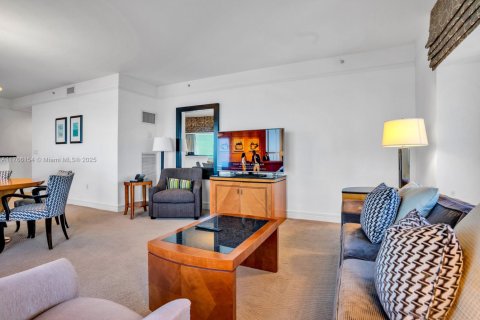 Copropriété à louer à Miami, Floride: 2 chambres, 167.32 m2 № 1985455 - photo 7