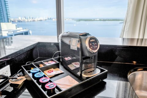 Copropriété à louer à Miami, Floride: 2 chambres, 167.32 m2 № 1985455 - photo 6