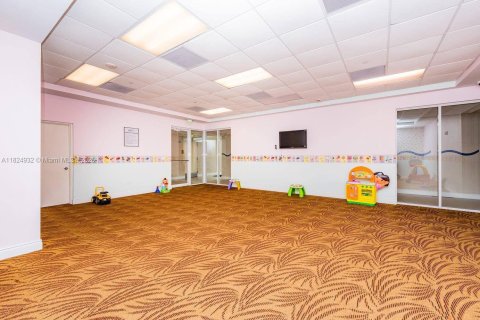 Купить кондоминиум в Майами, Флорида 1 спальня, 81.57м2, № 1957948 - фото 20