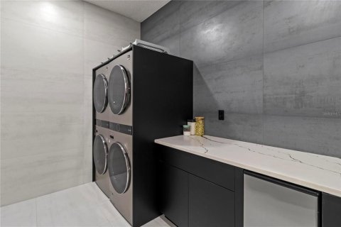 Купить виллу или дом в Сарасота, Флорида 7 комнат, 241.55м2, № 1846574 - фото 28