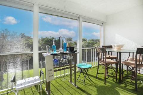 Condo in Margate, Florida, 2 bedrooms  № 1839128 - photo 15