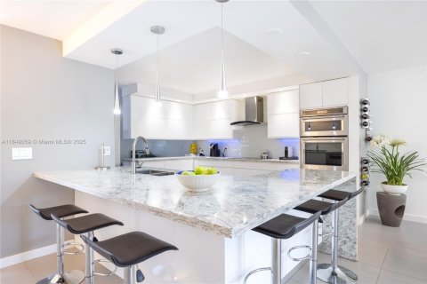 Adosado en venta en Sunny Isles Beach, Florida, 4 dormitorios, 225.29 m2 № 1852072 - foto 20