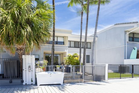 Adosado en venta en Sunny Isles Beach, Florida, 4 dormitorios, 225.29 m2 № 1852072 - foto 27