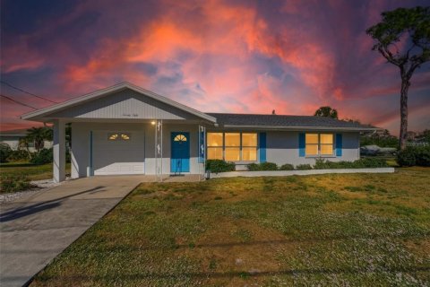 House in Englewood, Florida 2 bedrooms, 119.29 sq.m. № 2112975 - photo 4