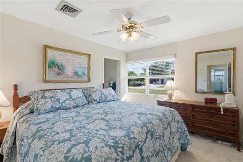 House in Englewood, Florida 2 bedrooms, 119.29 sq.m. № 2112975 - photo 21