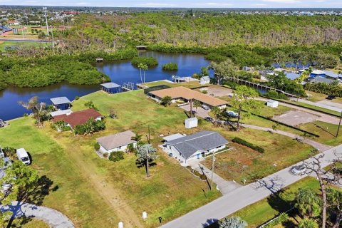 House in Englewood, Florida 2 bedrooms, 119.29 sq.m. № 2112975 - photo 9