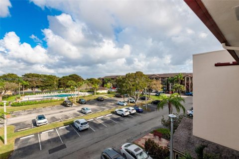 Condominio en alquiler en Pembroke Pines, Florida, 2 dormitorios, 112.13 m2 № 2060840 - foto 29