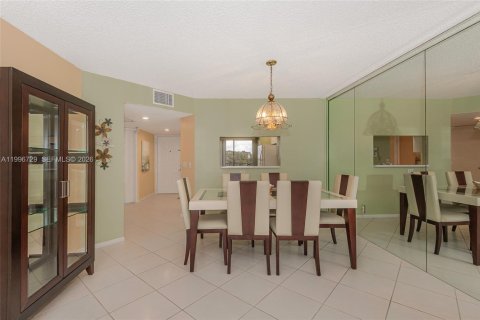 Condominio en alquiler en Pembroke Pines, Florida, 2 dormitorios, 112.13 m2 № 2060840 - foto 7