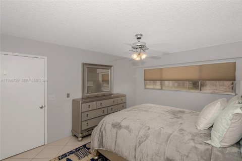Condominio en alquiler en Pembroke Pines, Florida, 2 dormitorios, 112.13 m2 № 2060840 - foto 14